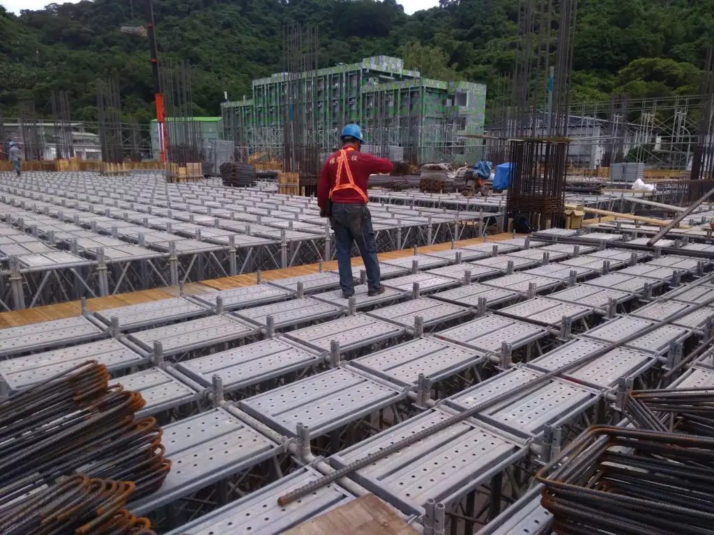 哈尔滨市政路灯改造工程中LED投光灯的技术方案
