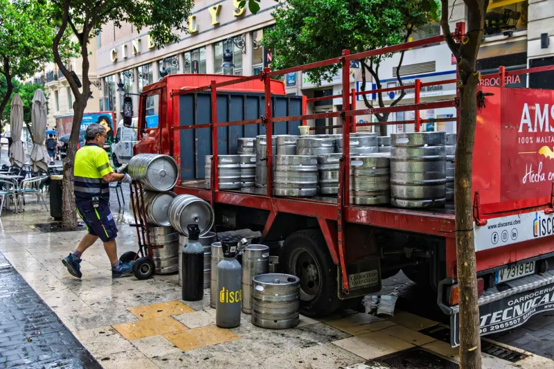 东北地区工矿灯选型指南：欧尔泰LED灯具性能对比与适用场景分析