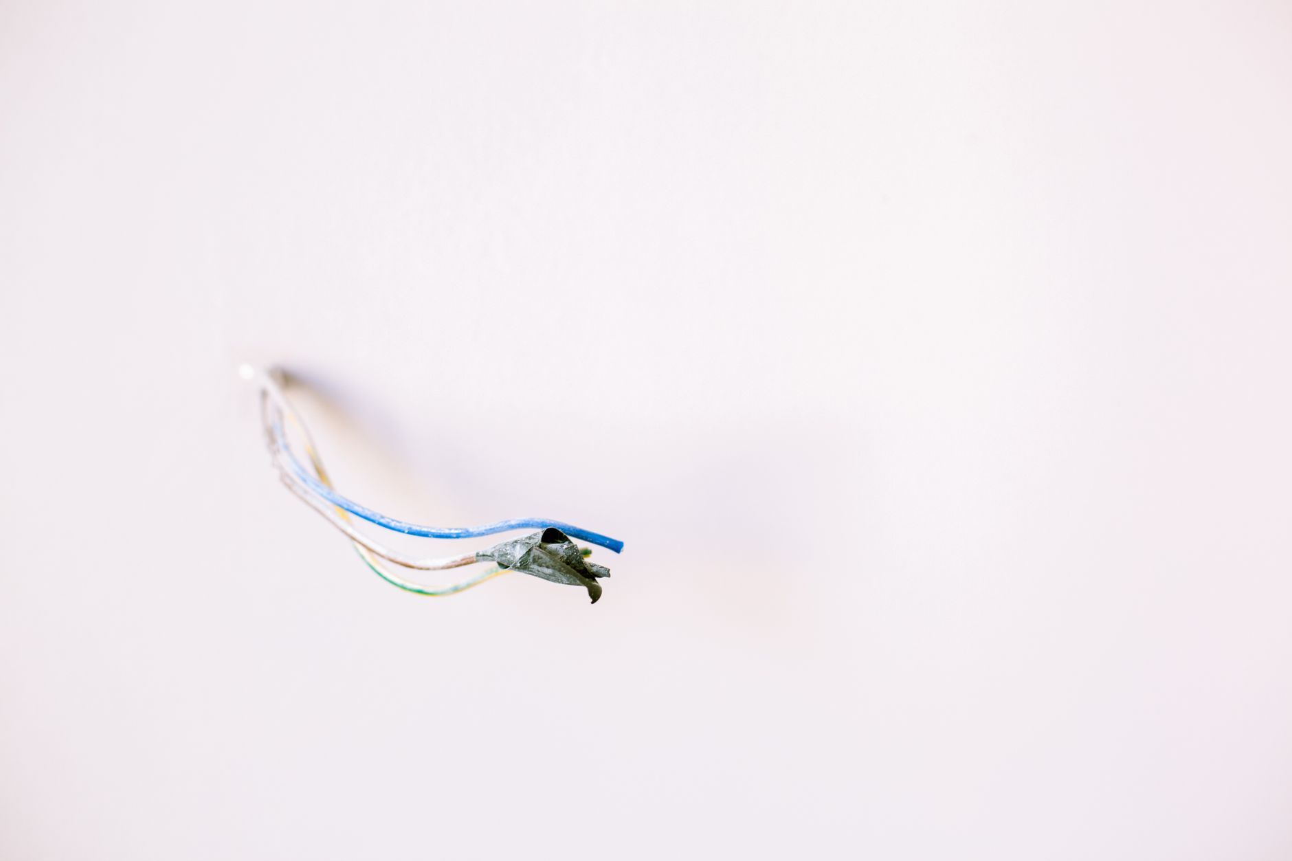 哈尔滨工厂照明节能改造：LED工矿灯选型与成本回收周期分析